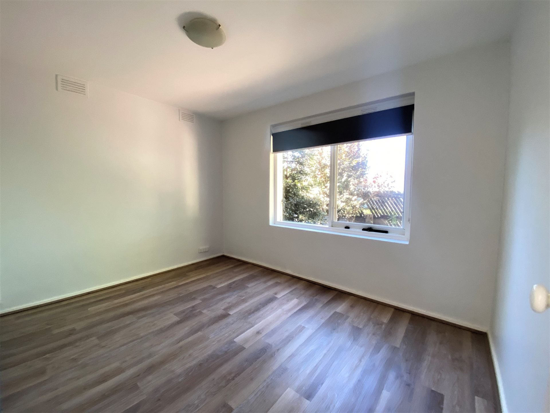 Refurbished Apartment With a Private Courtyard!