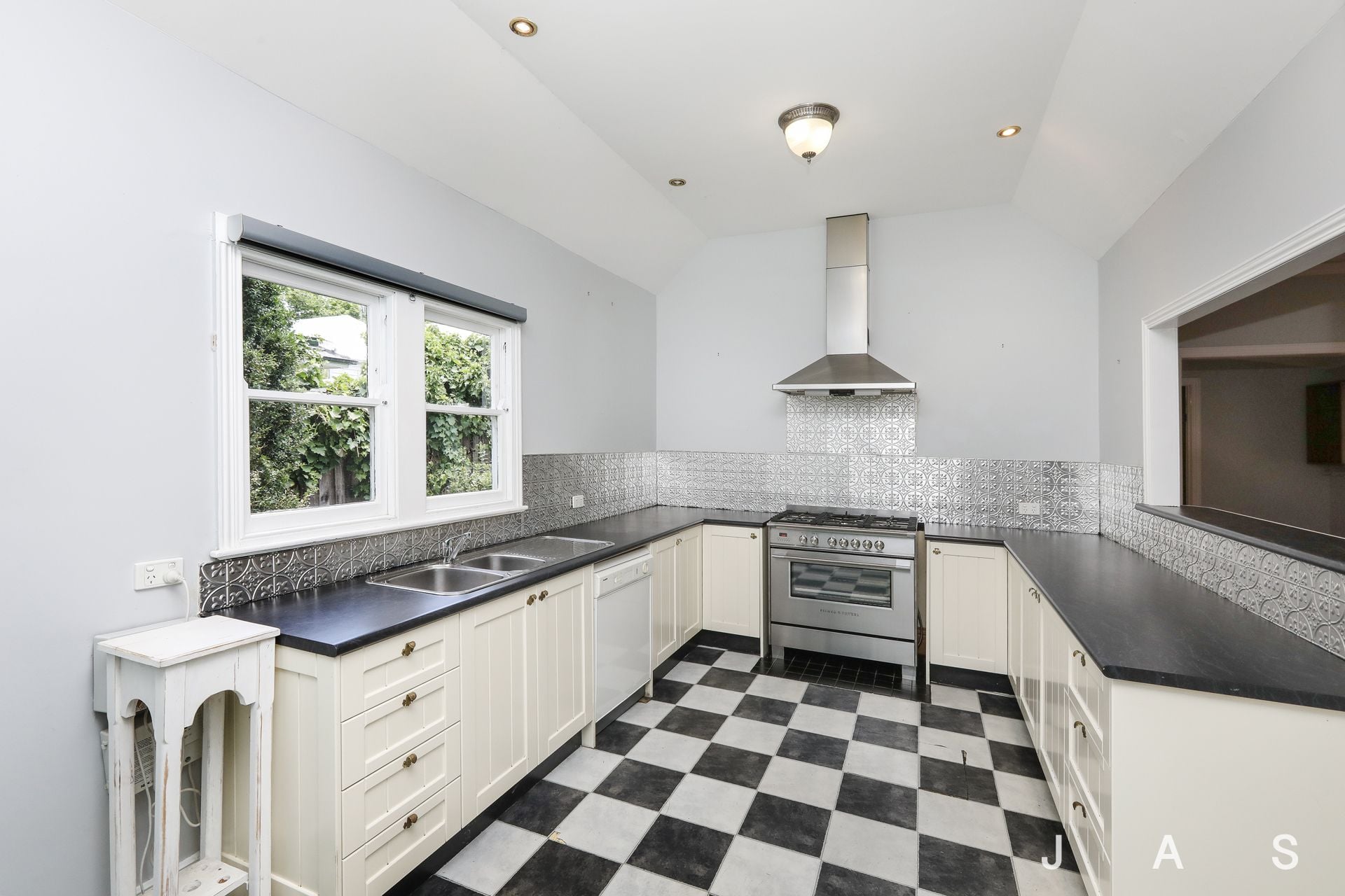12 Montague Street Yarraville VIC, Yarraville - Thumbnail 8
