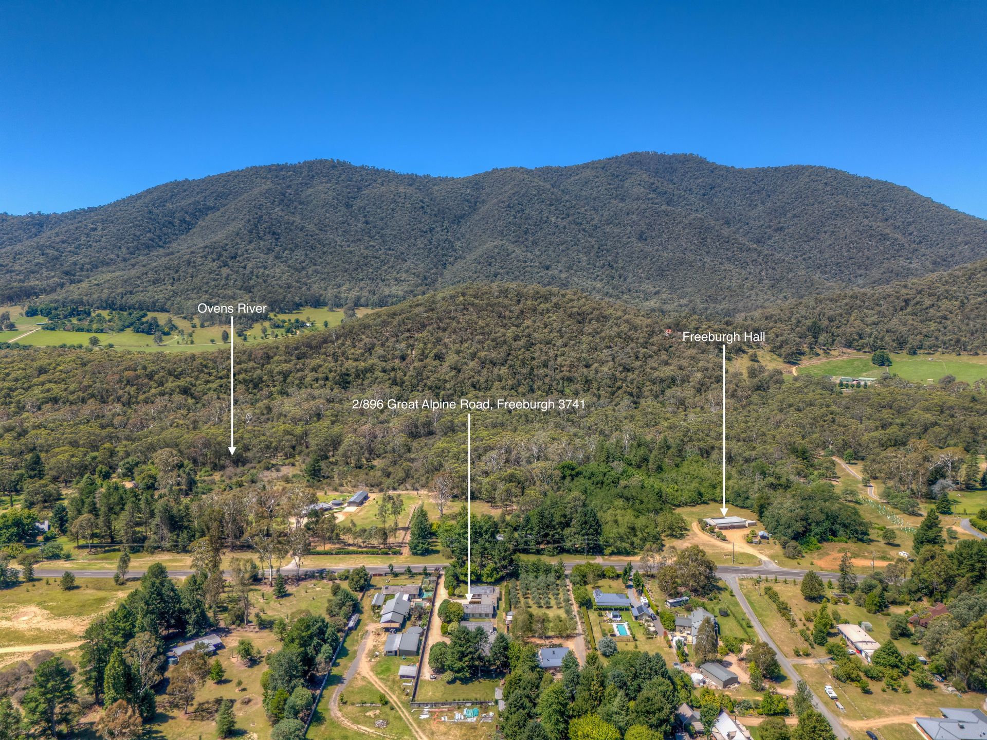 2/896 Great Alpine Road, Freeburgh Dickens Real Estate