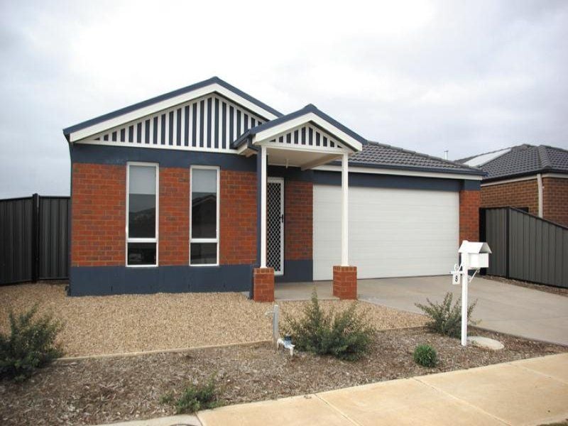 8 Aston Glade, Derrimut - Thumbnail 2