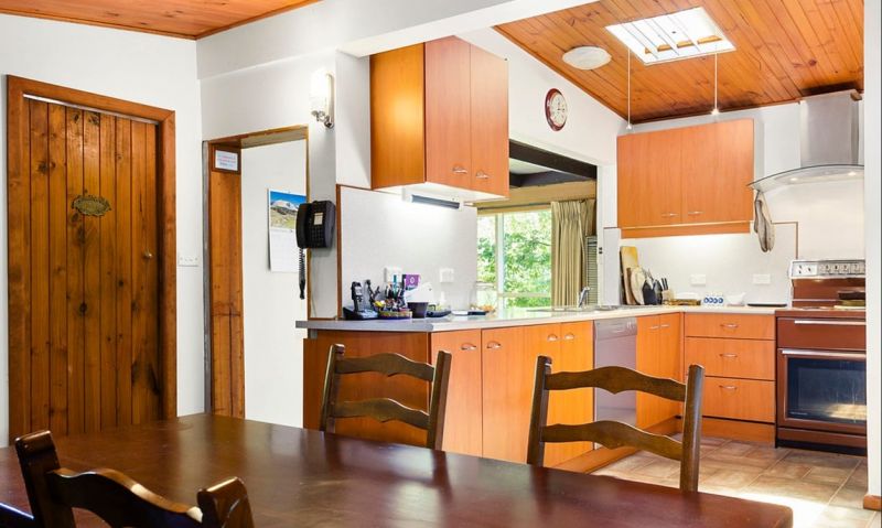 3 Tarrangower Avenue, Mitcham - Thumbnail 3