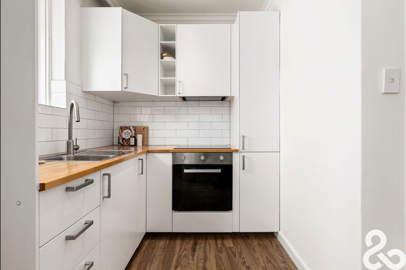 Perfectly Positioned One Bedroom Apartment!