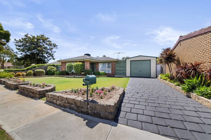 9 Centurion Court, Epping