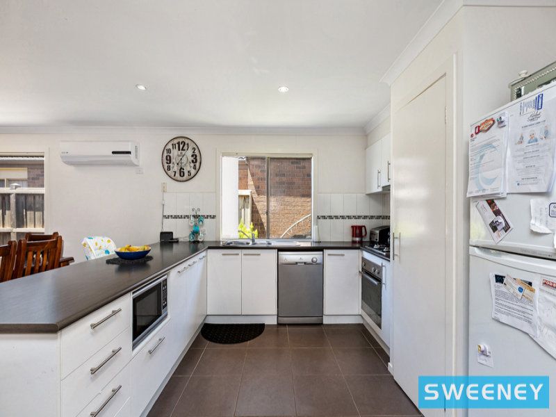12 Eva Avenue, Point Cook - Thumbnail 3