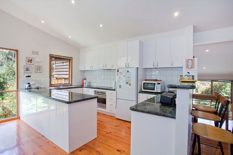26 Richardson Boulevarde, Lorne, VIC, Lorne - Thumbnail 5