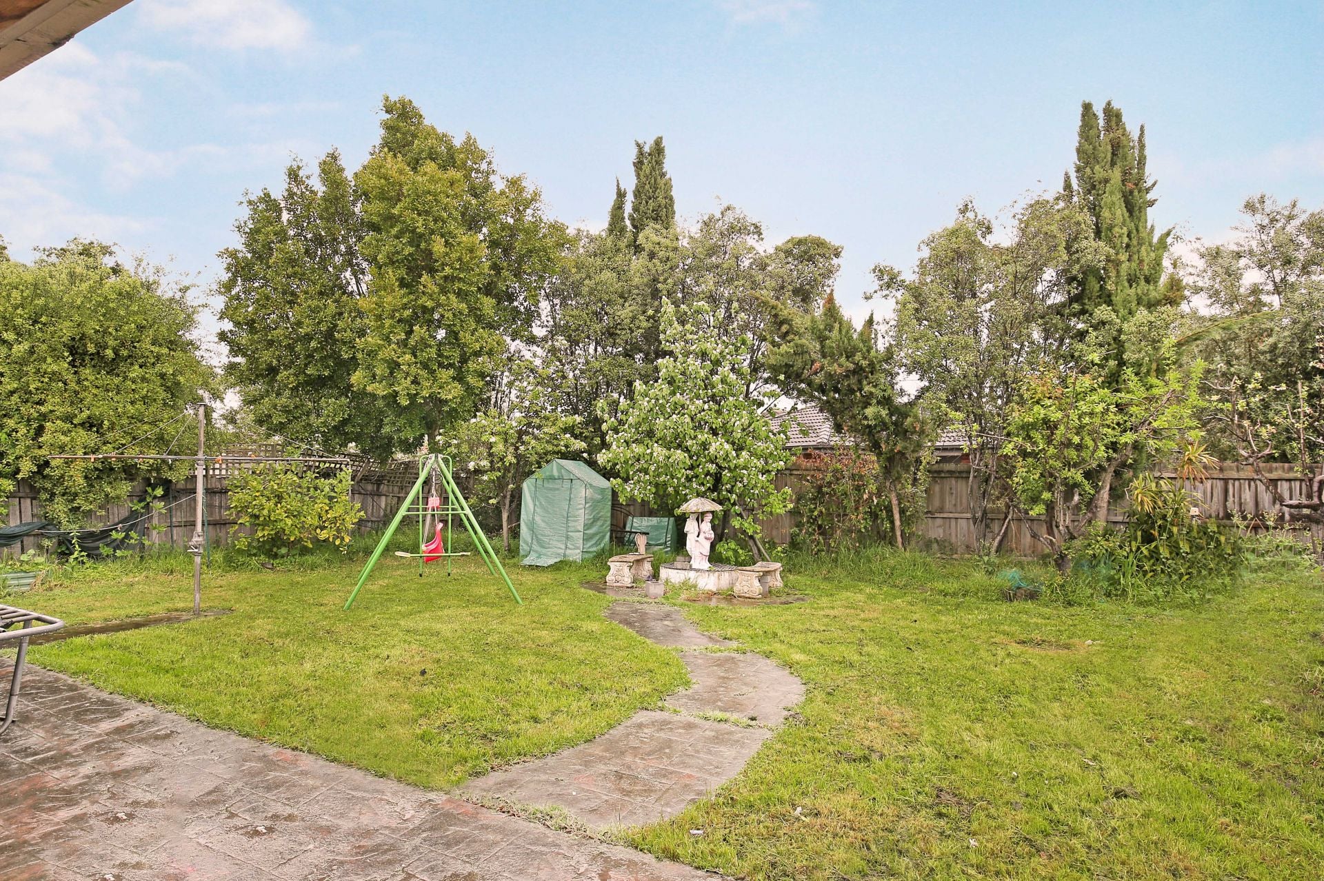 AFFORDABLE & CENTRAL LOCATION!