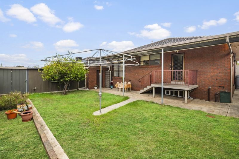 18 Victoria Drive, Thomastown