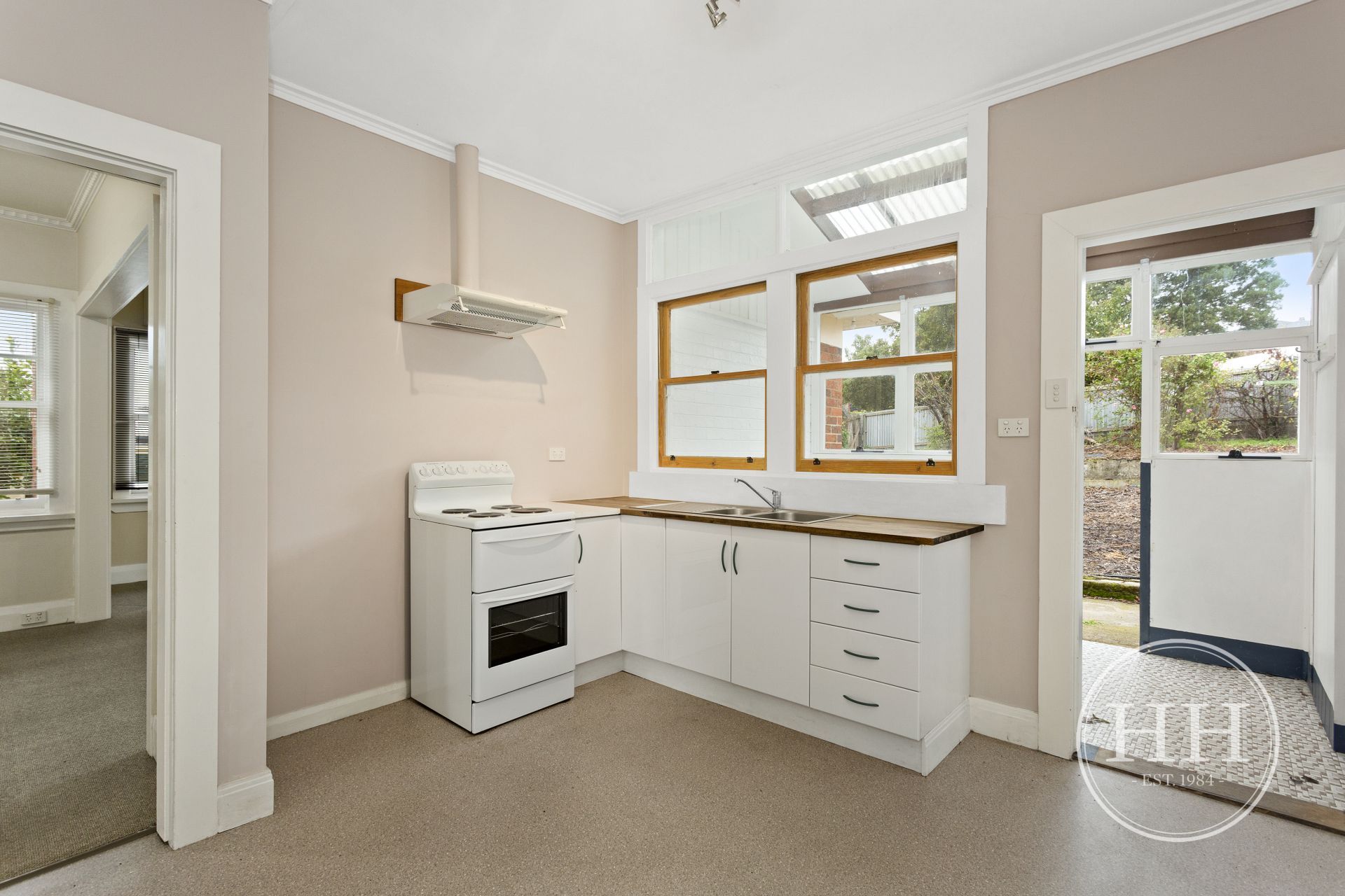 273 St Leonards Road ST LEONARDS, St Leonards - Thumbnail 5