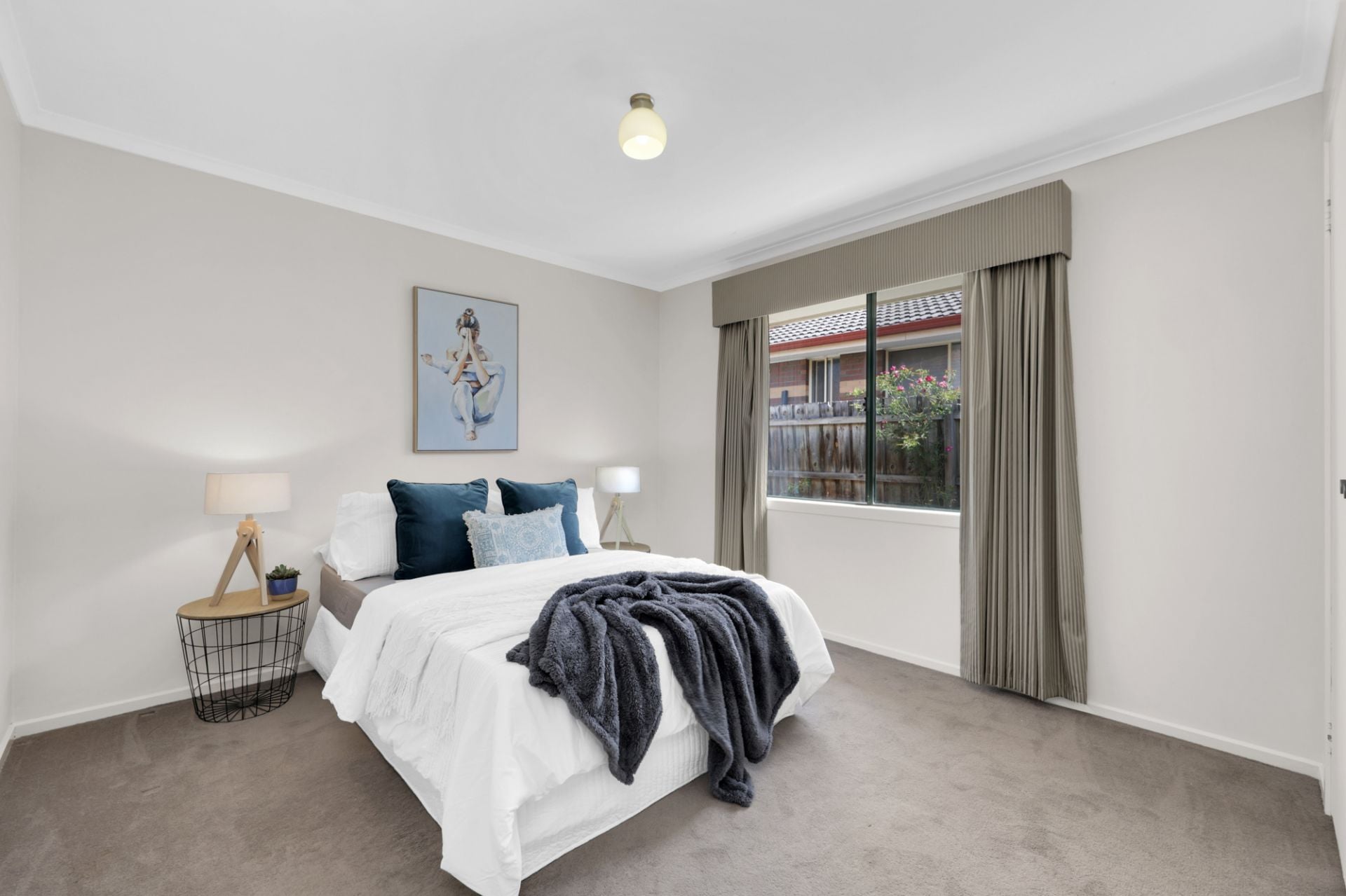 Spacious Family Living Close To Westfield & Station