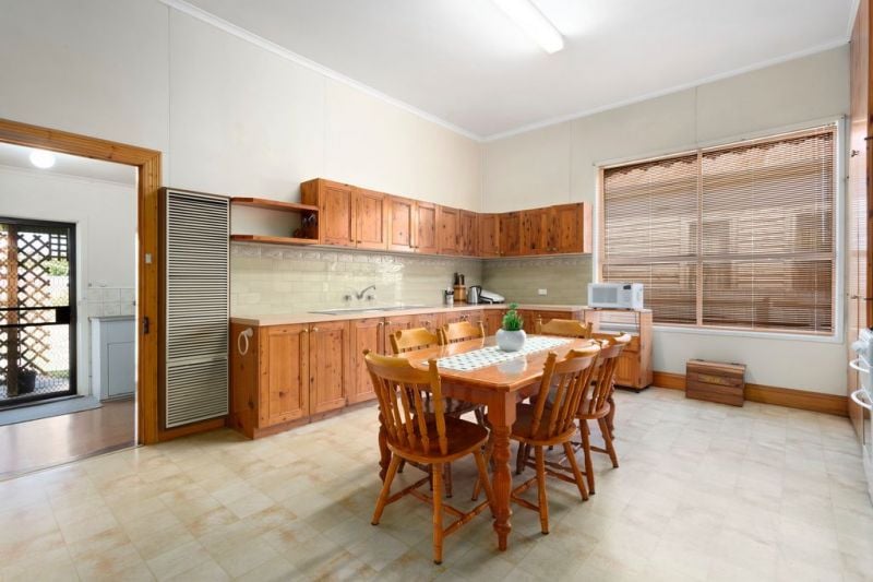 108 Queen Street COLAC VIC, Colac - Thumbnail 3