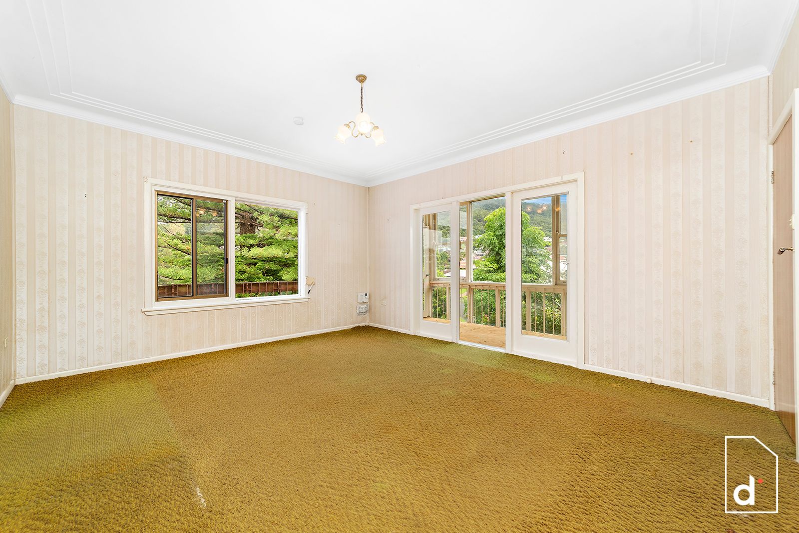 Sold property 908000 for 10 Willow Grove Corrimal , NSW 2518