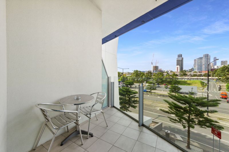 211/2 New Quay Promenade, Docklands - Thumbnail 7