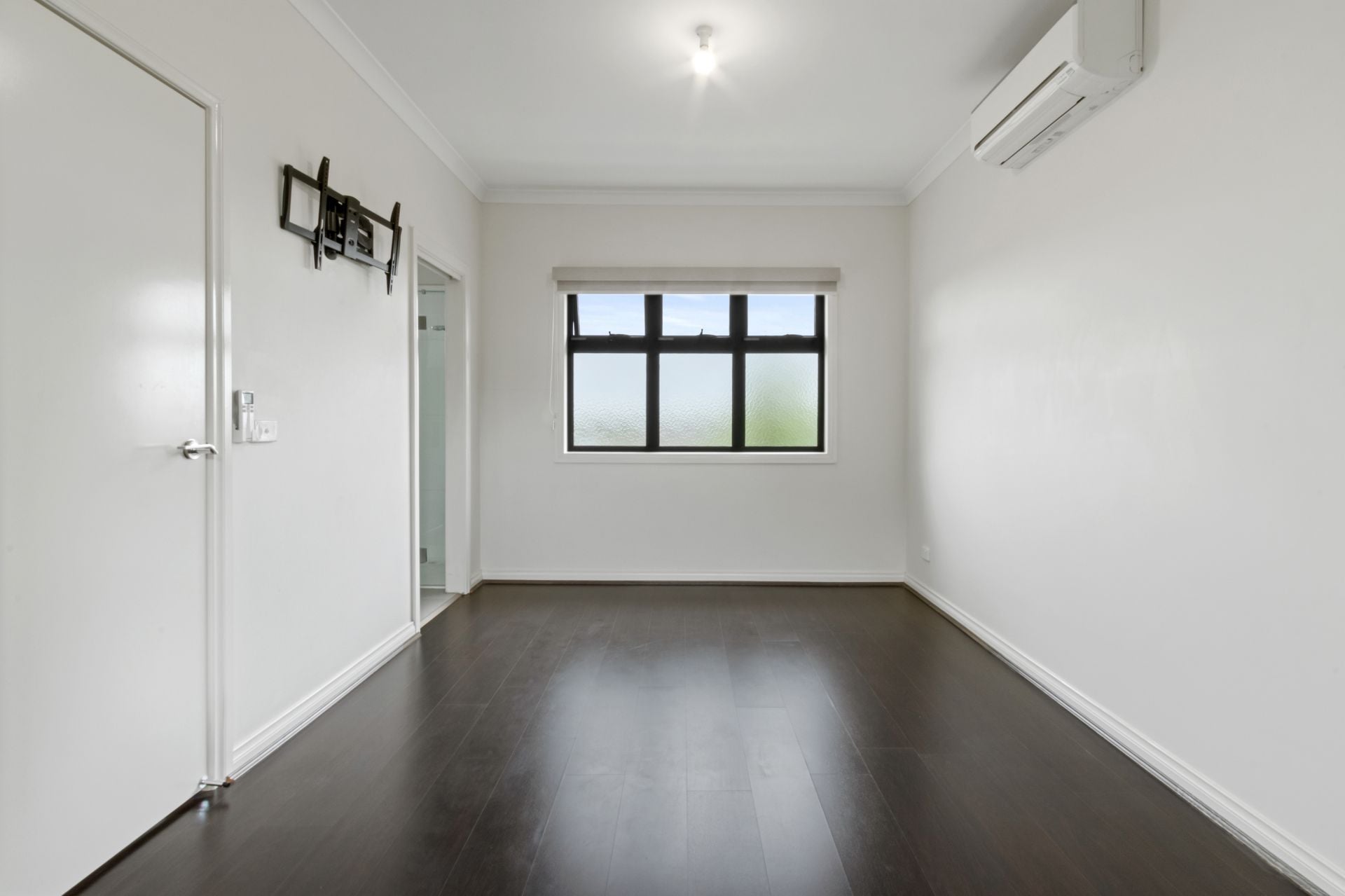 Modern 3-Bedroom Townhouse for Rent in Reservoir!