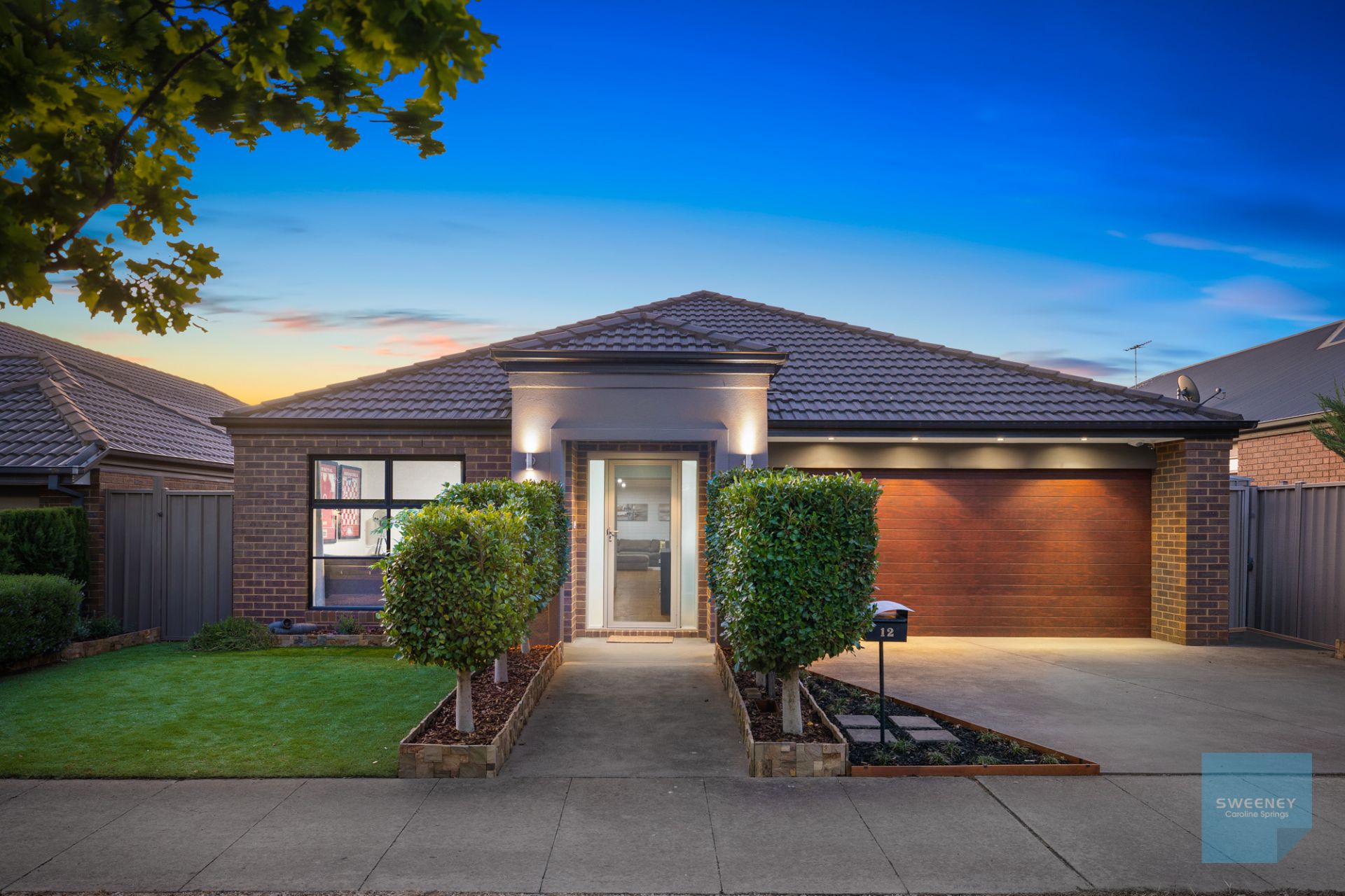 12 Lindley Avenue, Caroline Springs - Thumbnail 2