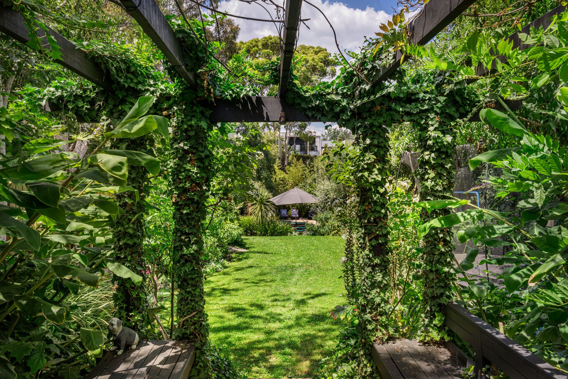 Kay & Burton 9 Yarra Street, Hawthorn