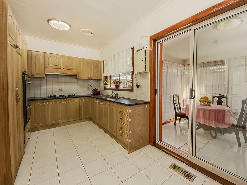 44 Edgar Street, Kingsville - Thumbnail 5