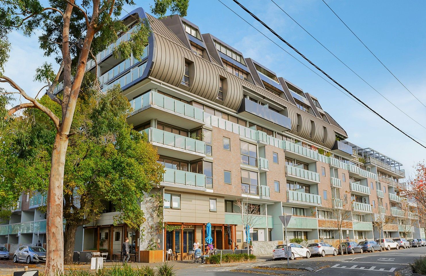 SUBURB LOCATION WITH STYLE!
