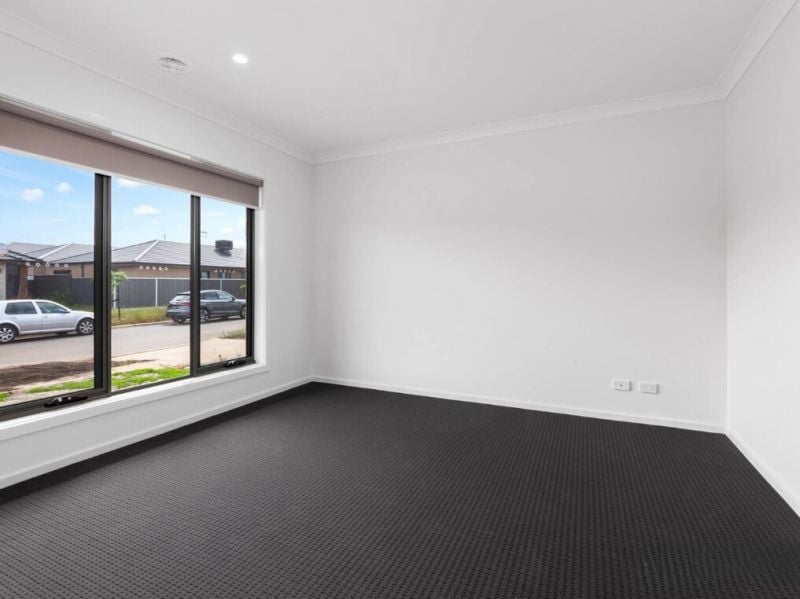 18 Becontree Crescent, Strathtulloh