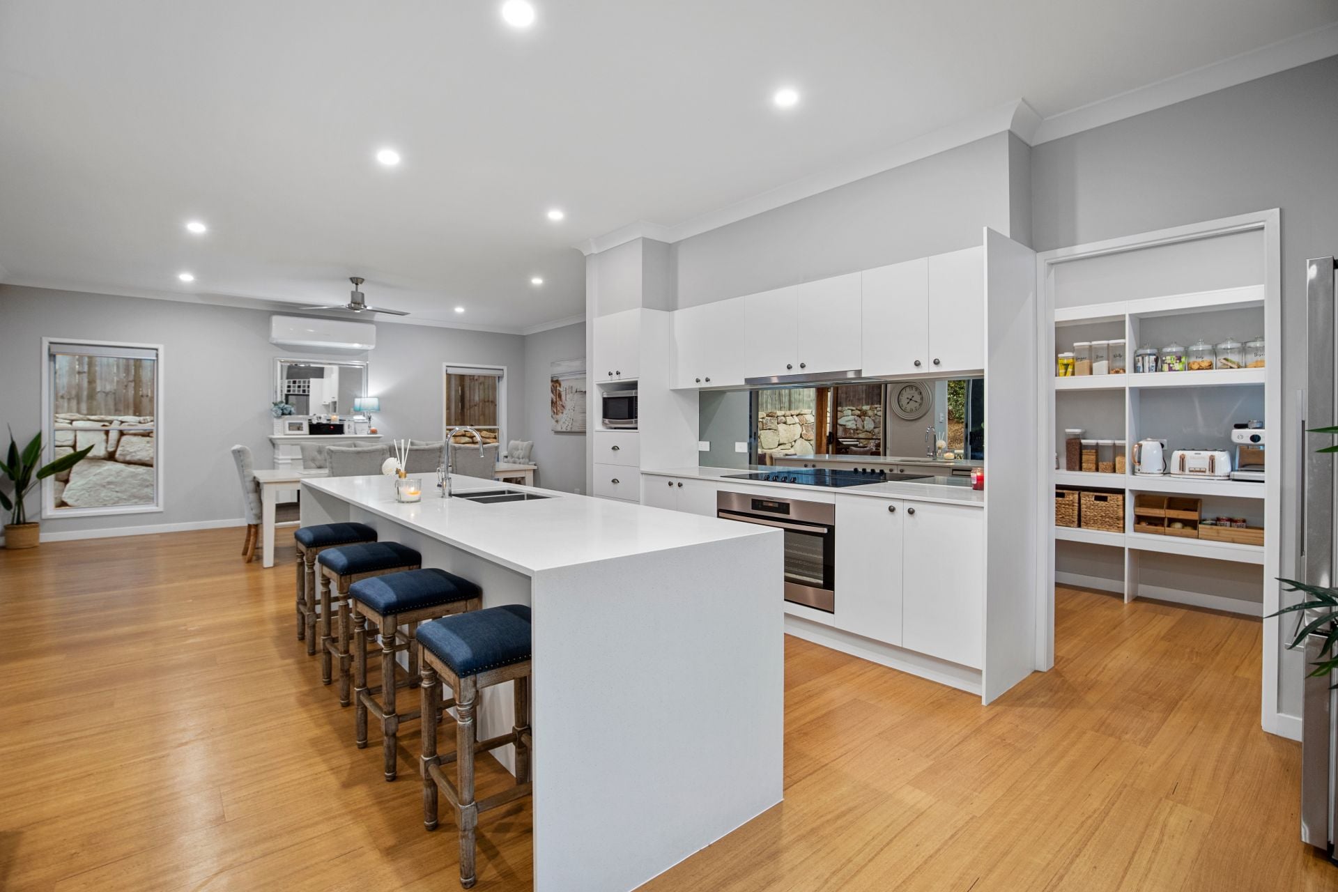 $ 1,400,000, Oxenford - Thumbnail 8