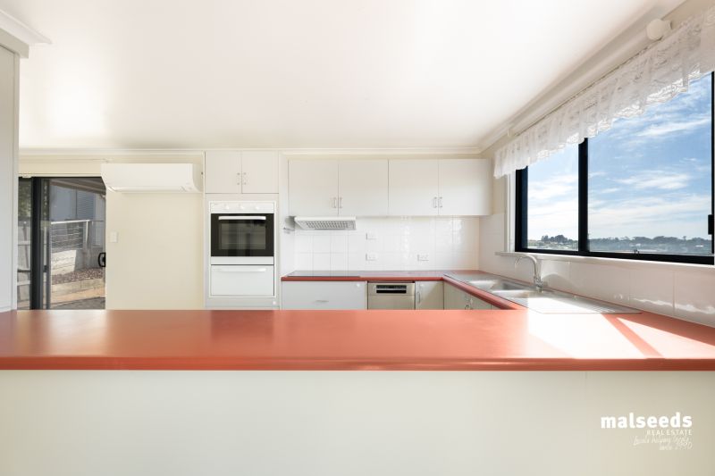 12 Trevorrow Street Mount Gambier SA, Mount Gambier - Thumbnail 6