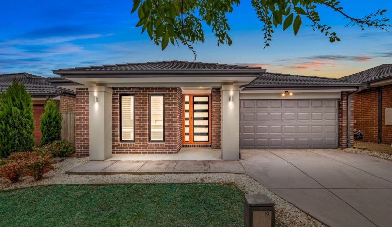 19 Lucknow Drive, Beveridge