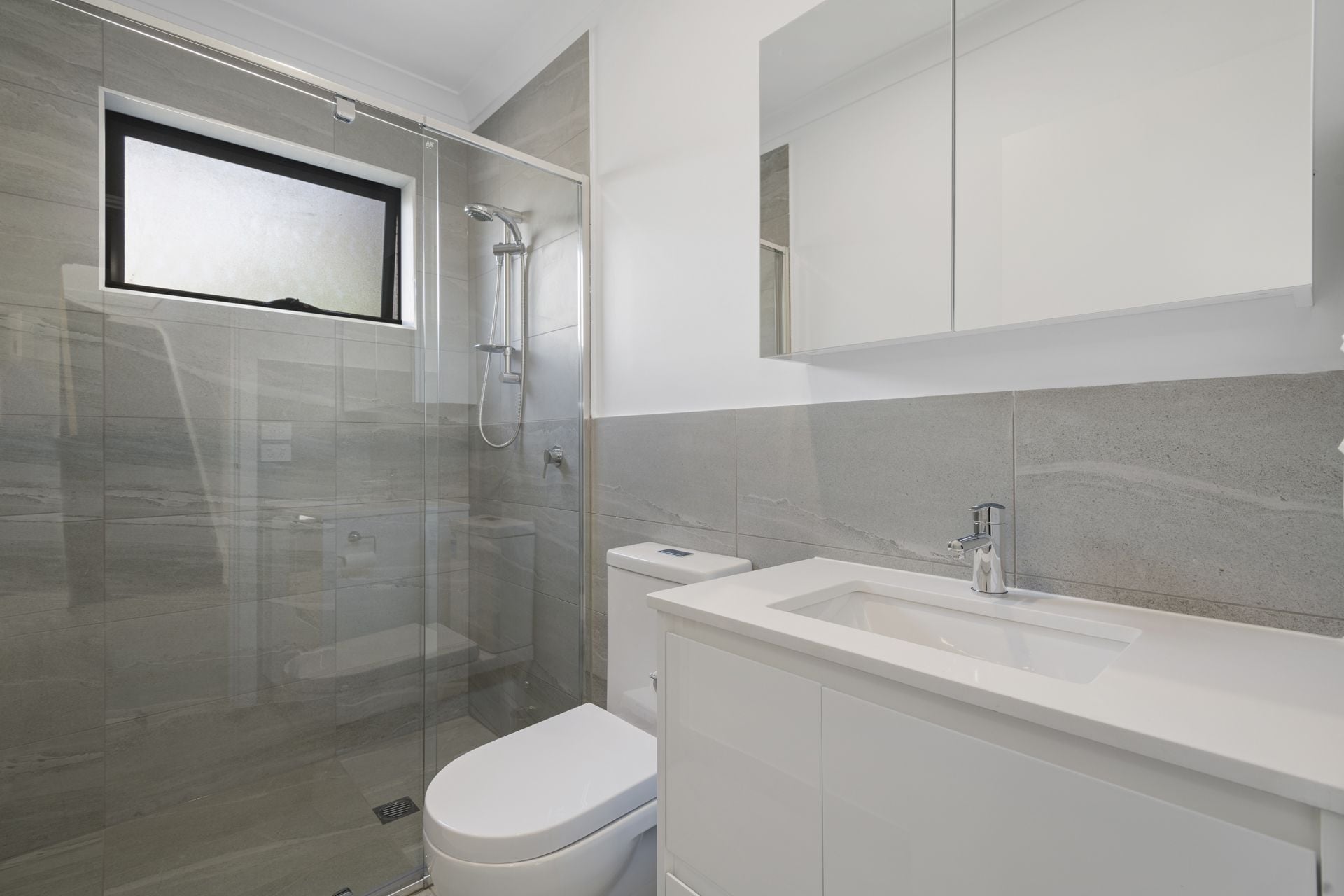 BRAND NEW TOWNHOUSE IN PRIME LOCATION