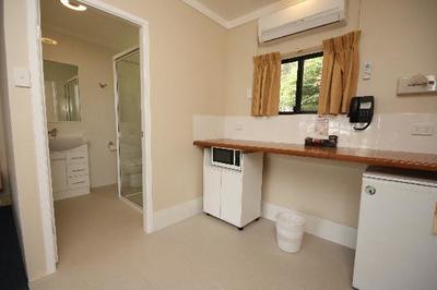 MOTEL FOR SALE - MID NORTH COAST - 10 ACRES - TREE CHANGE