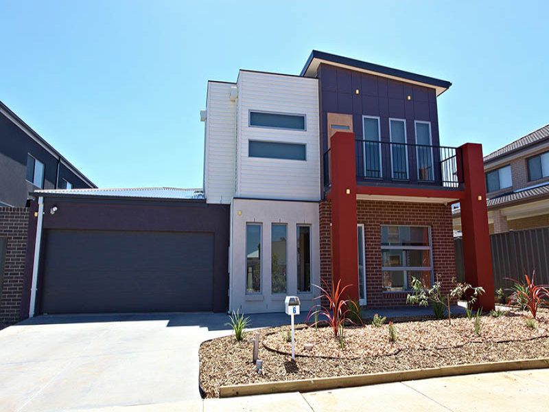 6 Damaine Circuit, Caroline Springs - Thumbnail 2
