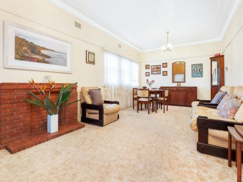 4 Dianella Street, CARINGBAH, Caringbah - Thumbnail 3