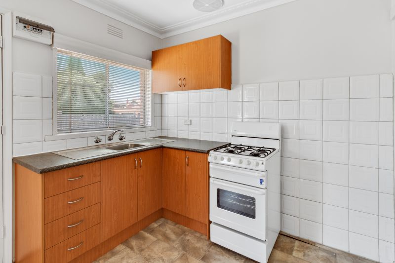 2/67 King William Street, Reservoir