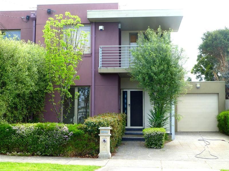 Beautiful 3 Bedroom Townhouse!