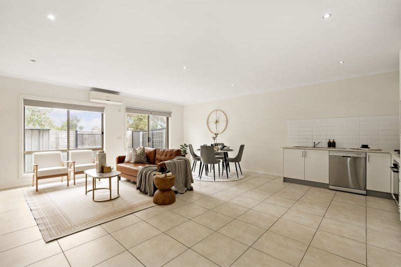 6/4 Ryrie Grove, Wollert