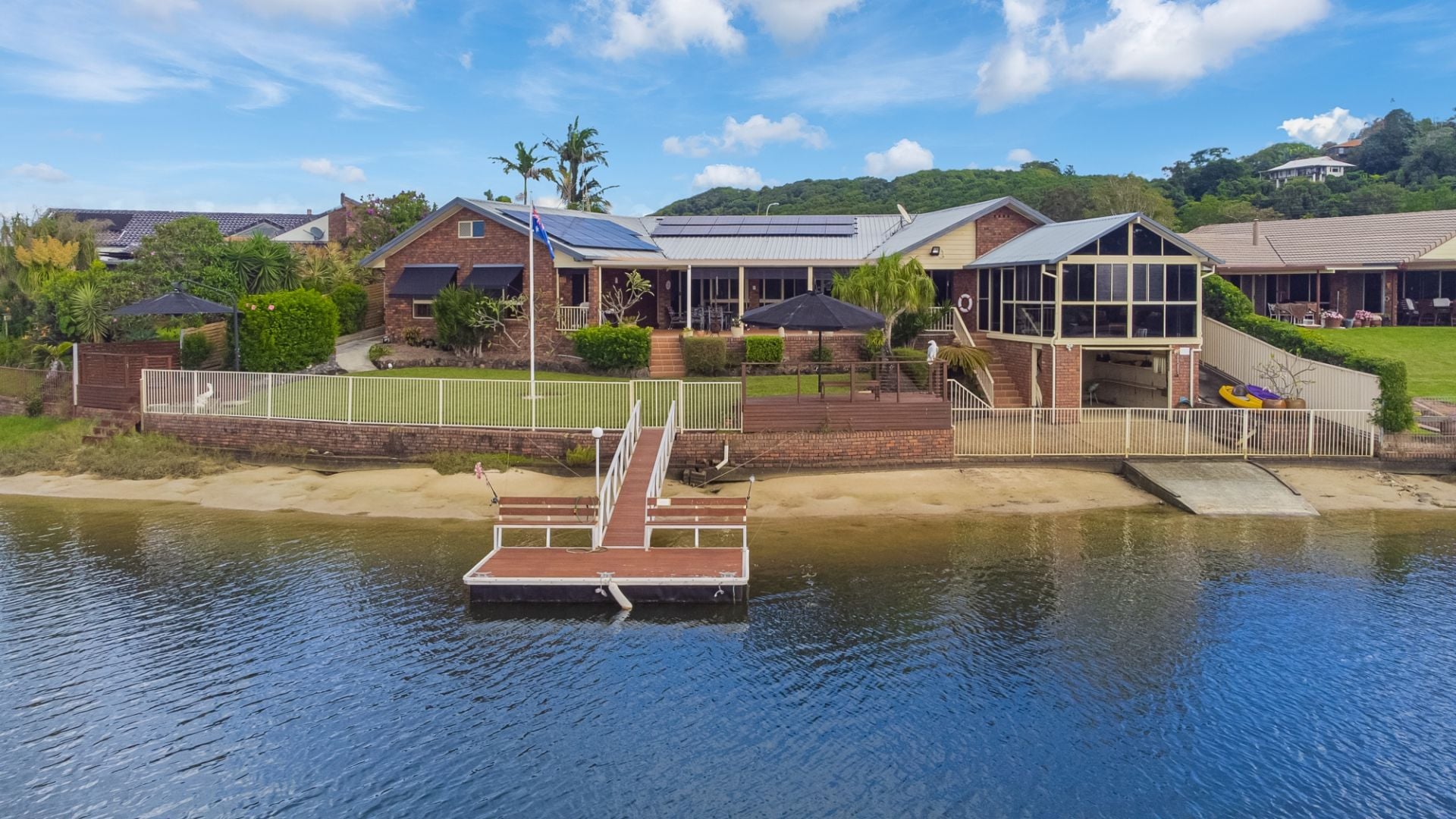6 Admiralty Place Banora Point NSW, Banora Point - Thumbnail 2