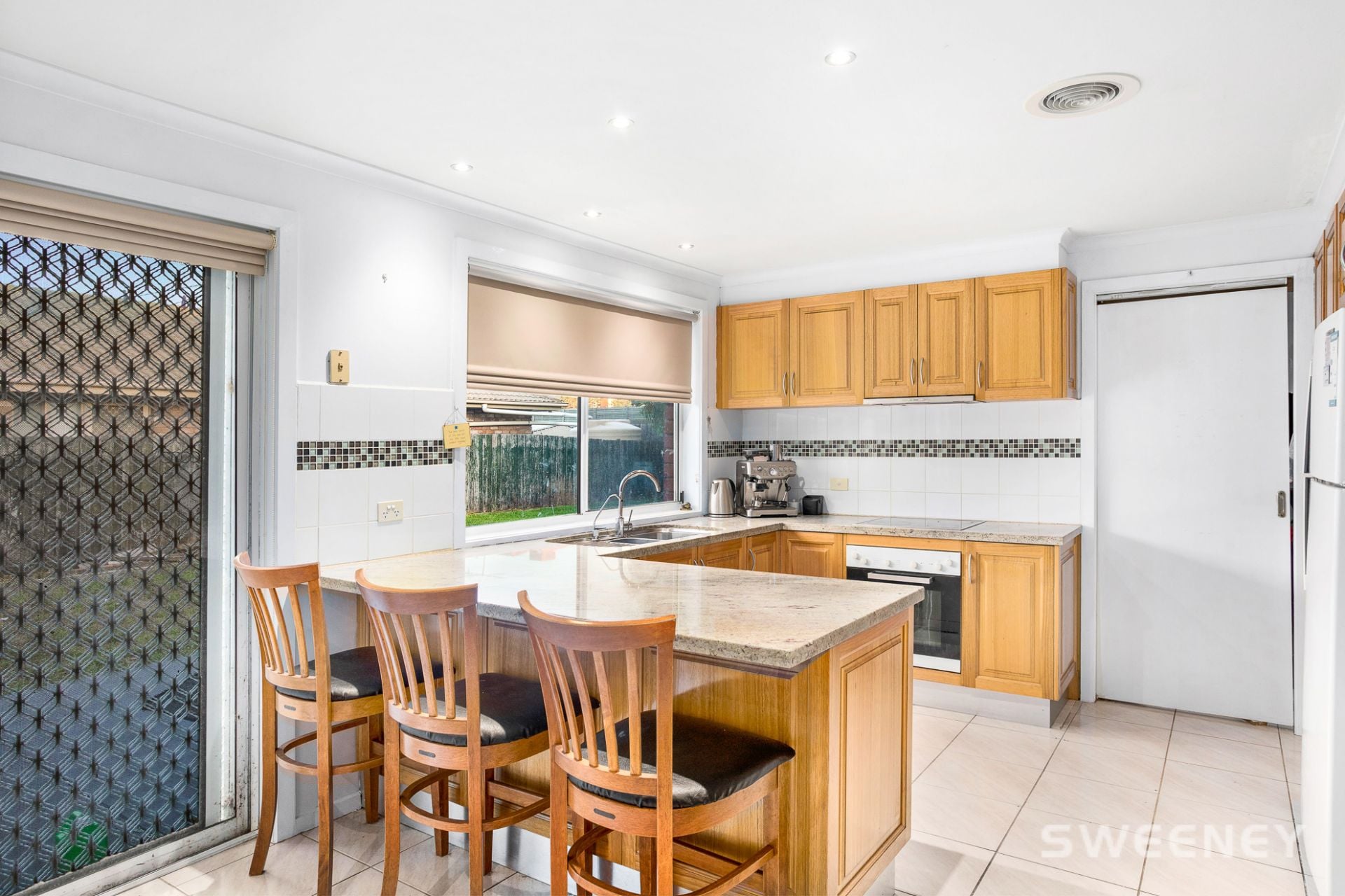 16 Trembath Court, Altona Meadows - Thumbnail 4