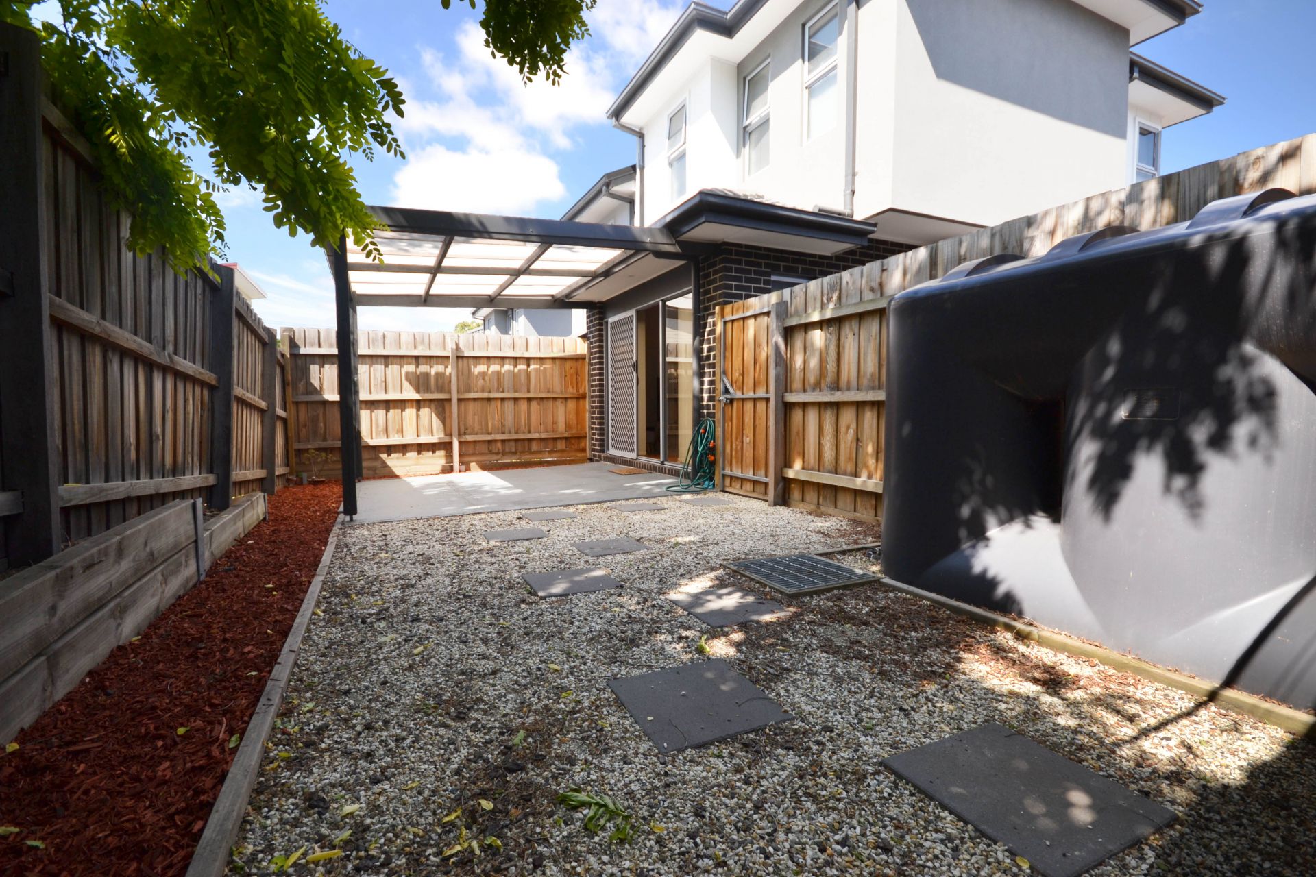PRESTIGIOUS TOWNHOUSE LIVING