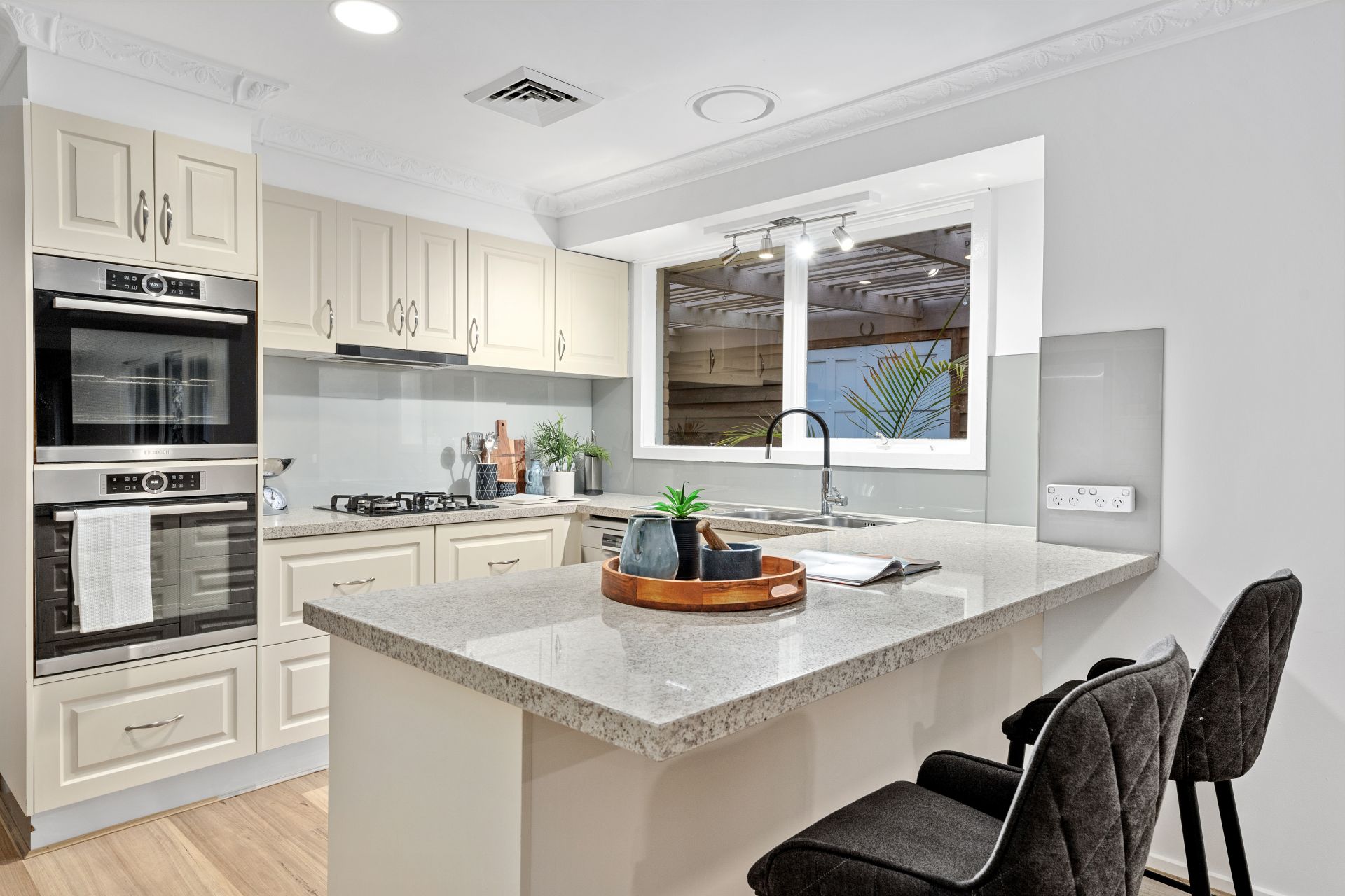 7 Hakea Court, Altona Meadows - Thumbnail 4