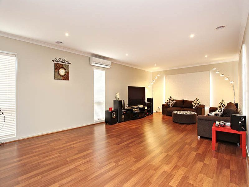 35 Lancefield Drive, Caroline Springs - Thumbnail 5