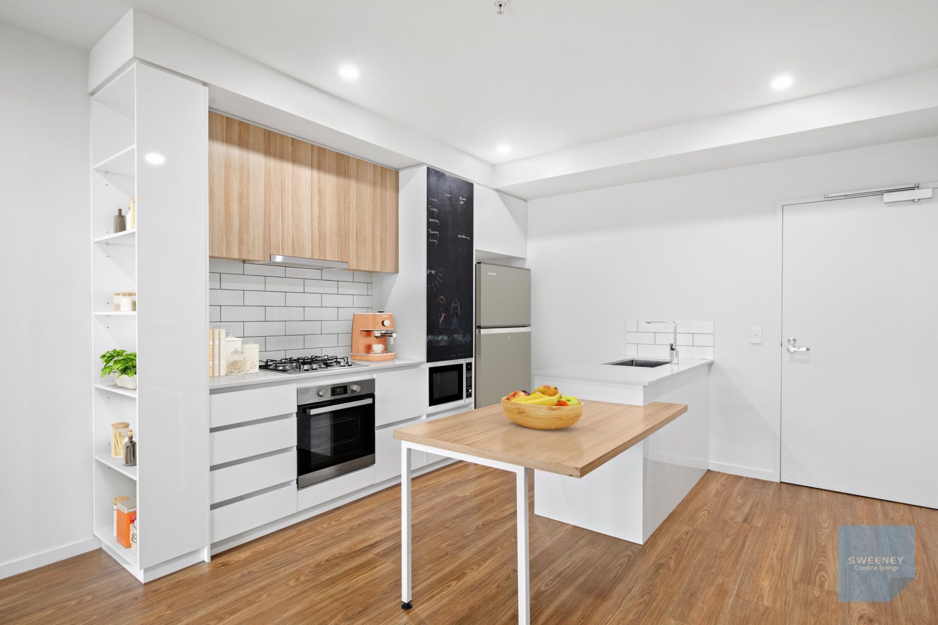 107/9 Commercial Road, Caroline Springs - Thumbnail 3