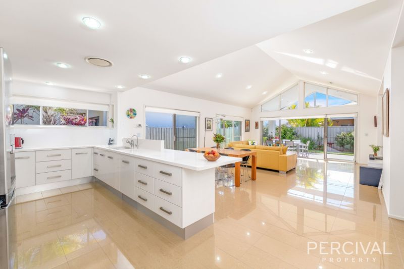 11 Portside Crescent Port Macquarie NSW, Port Macquarie - Thumbnail 2