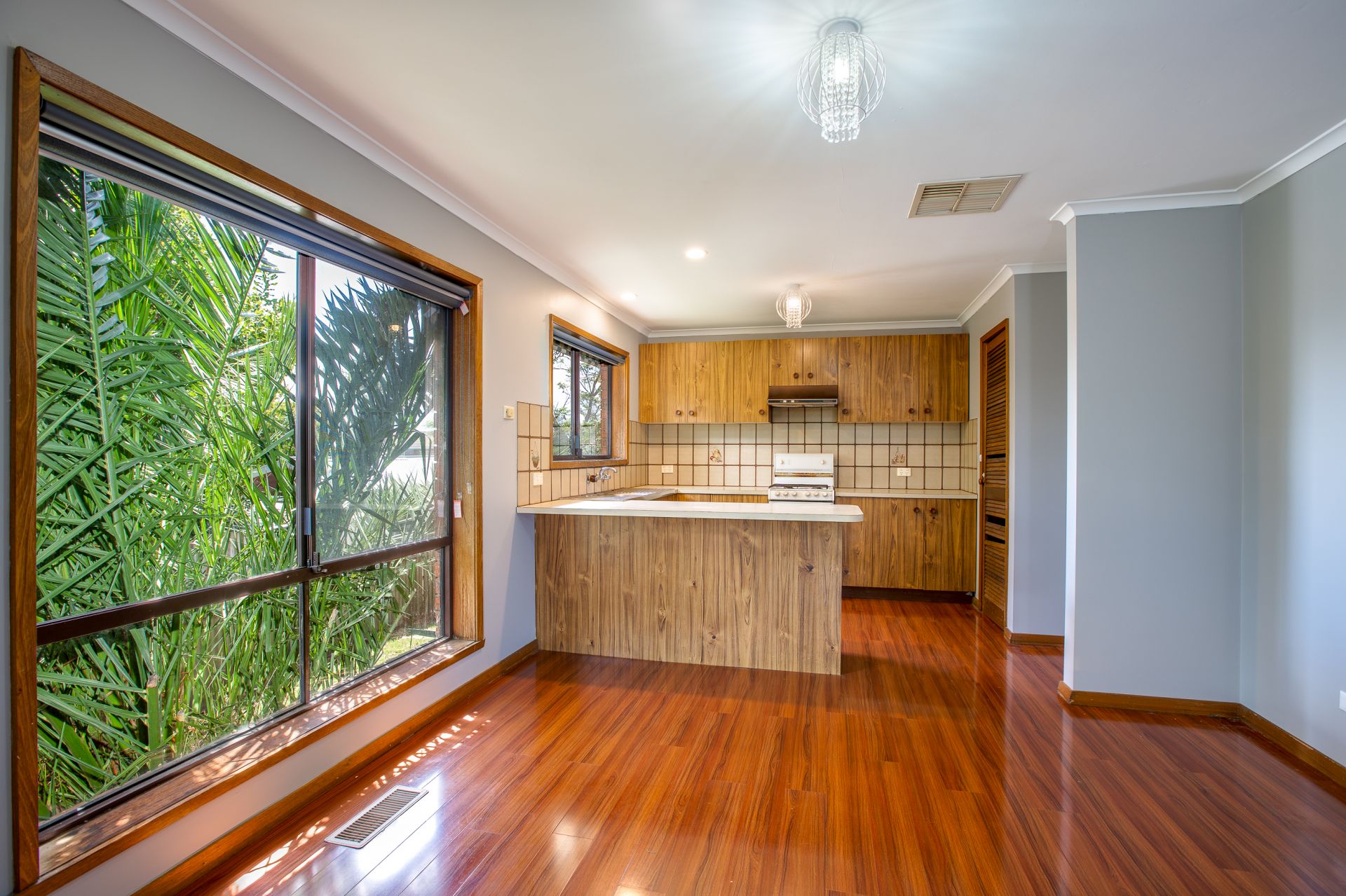 2/300 Highview Crescent, Lavington Gilson Yonson Real Estate