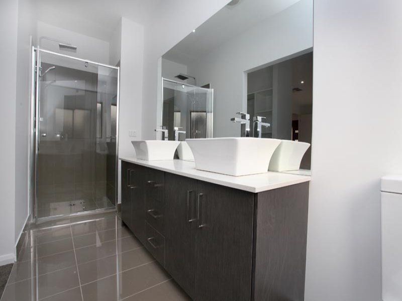98 Oakview Parade, Caroline Springs - Thumbnail 8