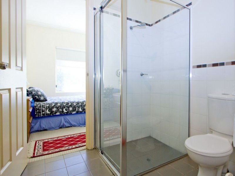 1/30 BRANKSOME Dover Gardens 5048