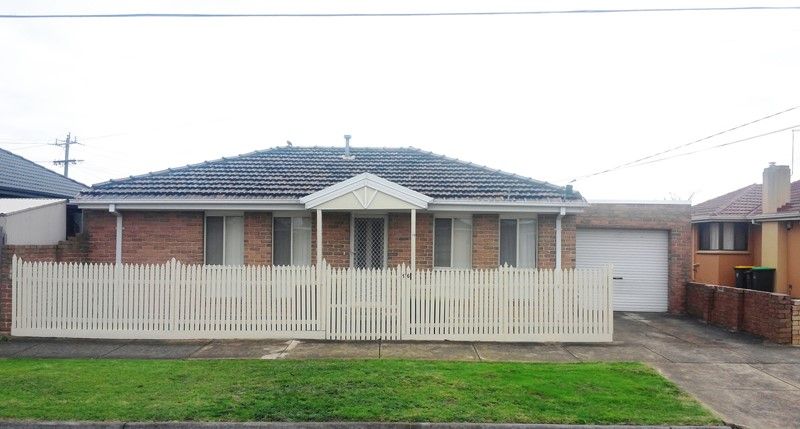 CLOSE TO TRAIN, CLOSE TO SCHOOL, CLOSE TO IT ALL!   *Insp Wed 3rd Jun @ 4:35pm*