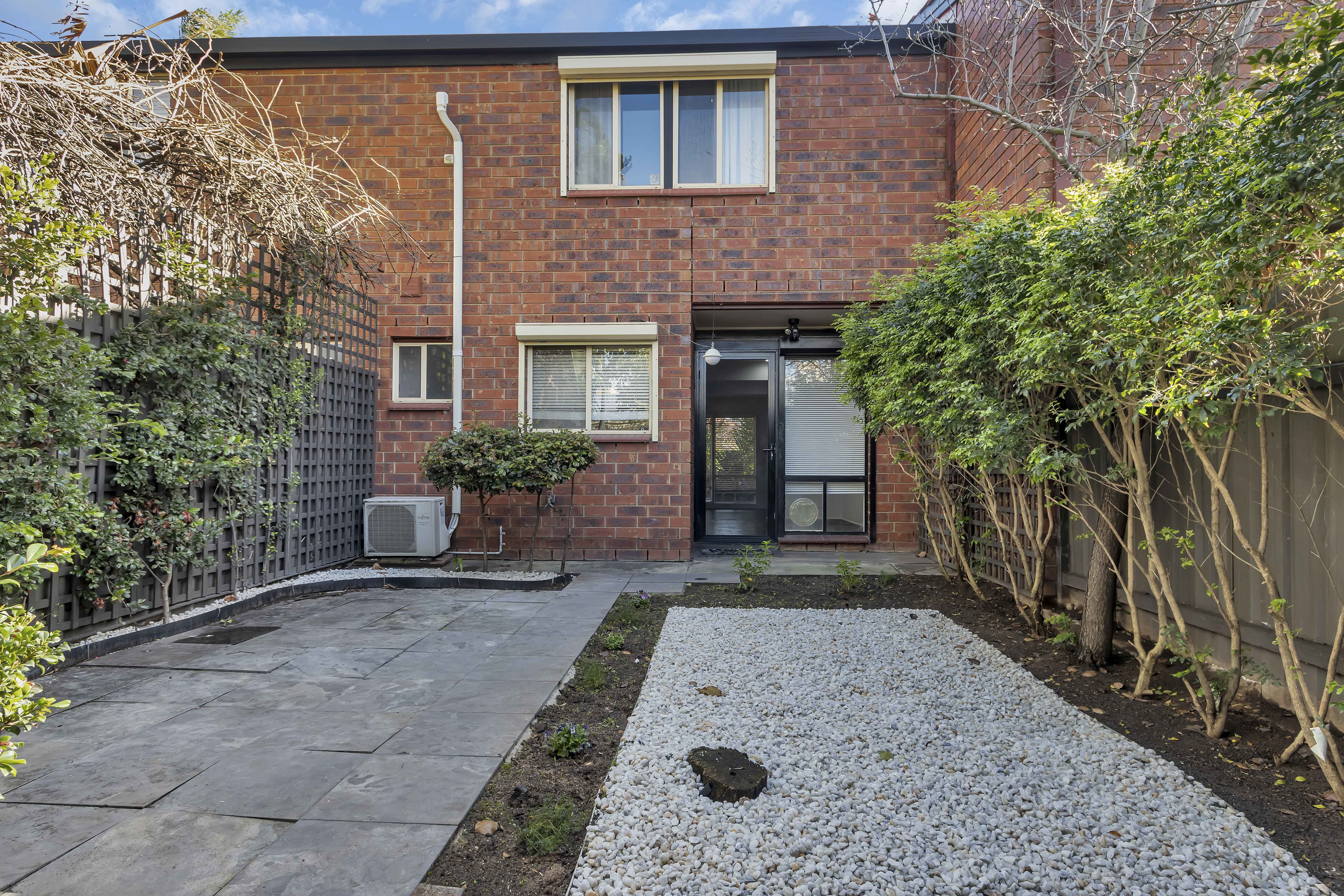 7/17  Brown Street  Brompton 5007