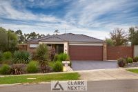 14 Harmon Drive, Drouin VIC