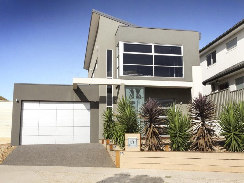 31 Caesia Way, Caroline Springs - Thumbnail 2
