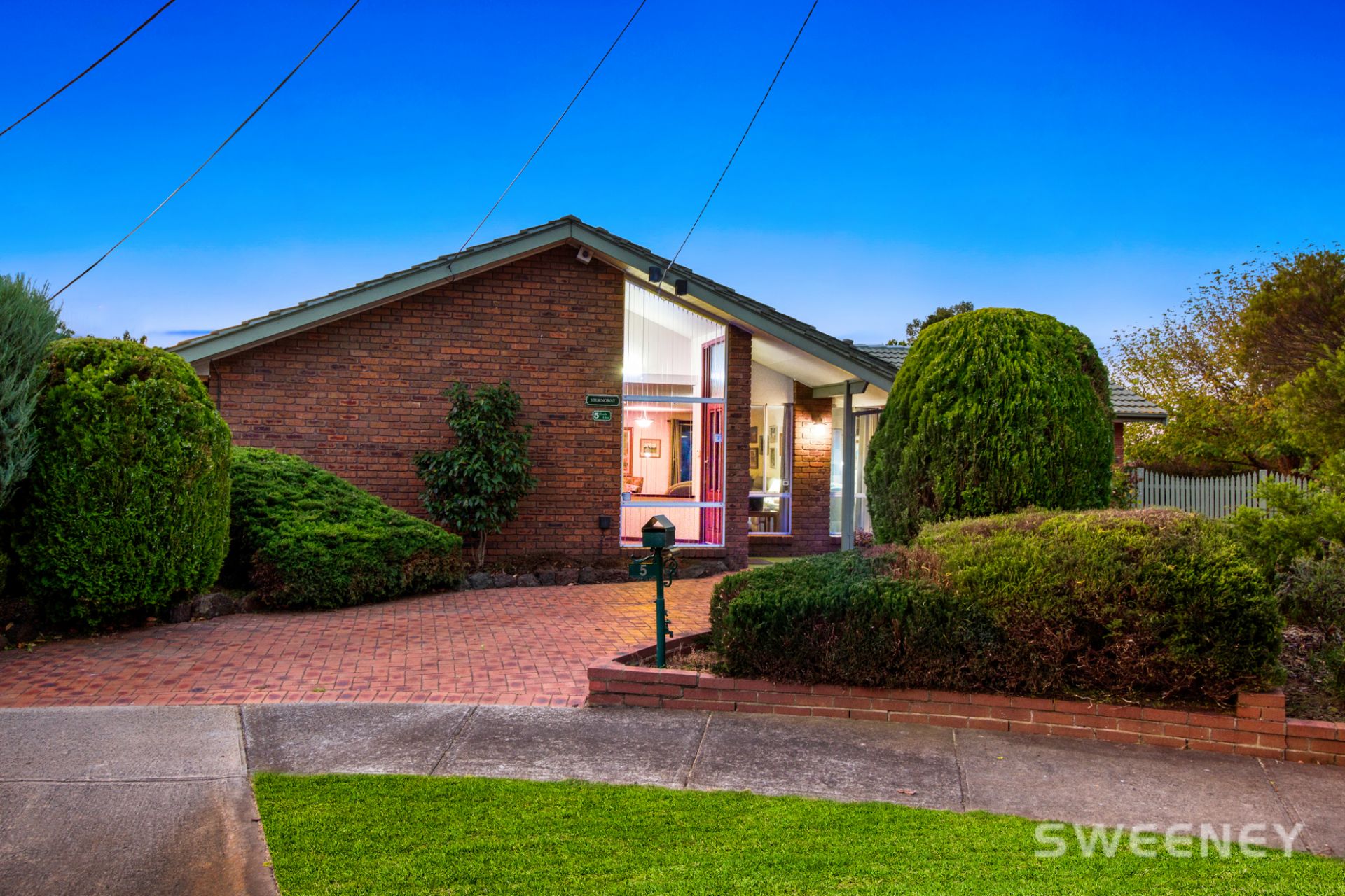5 Heath Close, Altona Meadows - Thumbnail 2