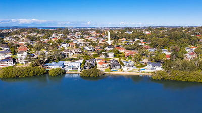 Exclusive Kangaroo Point enclave with Water Views