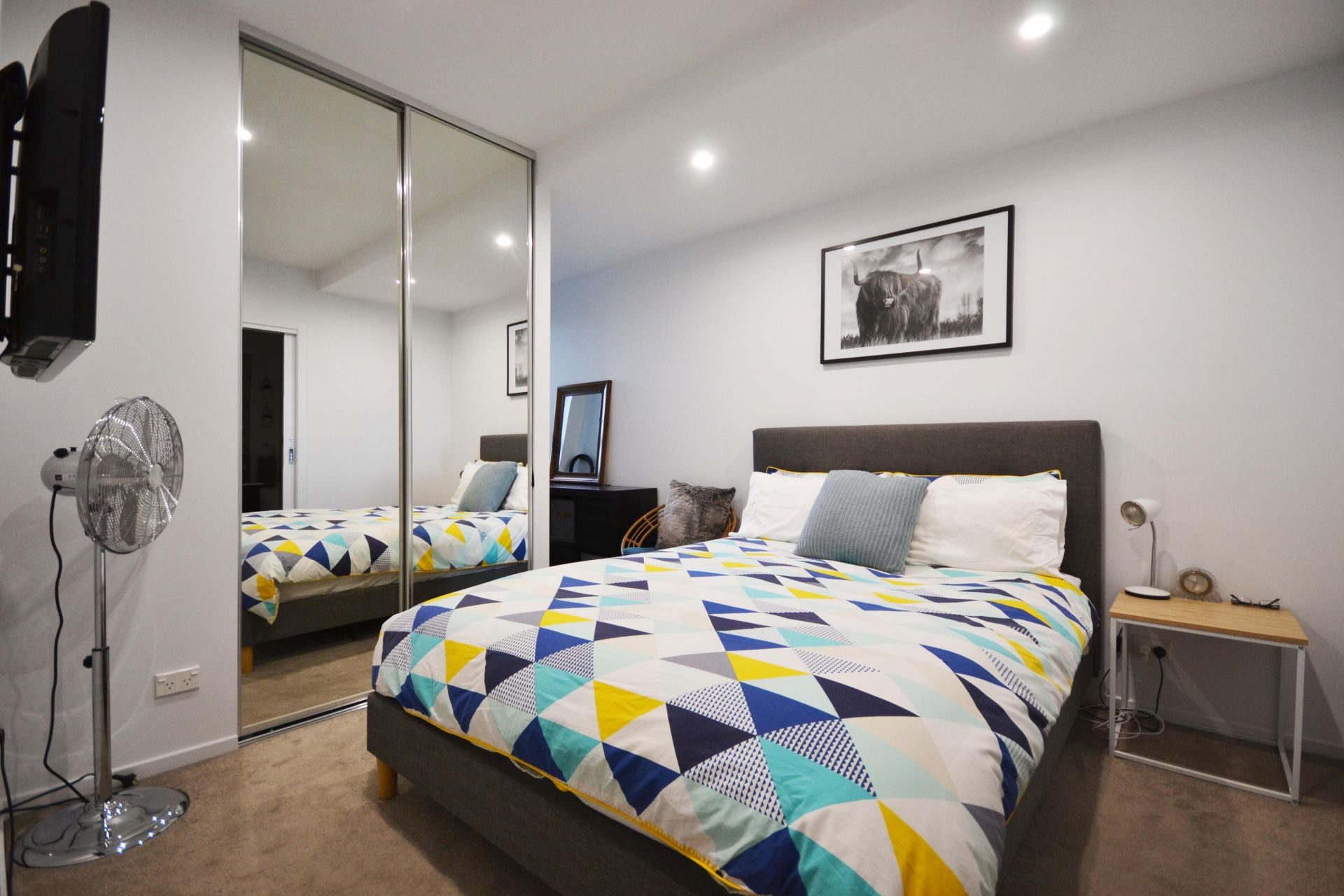 CONTEMPORARY AND CHIC WITH SWEEPING VIEWS