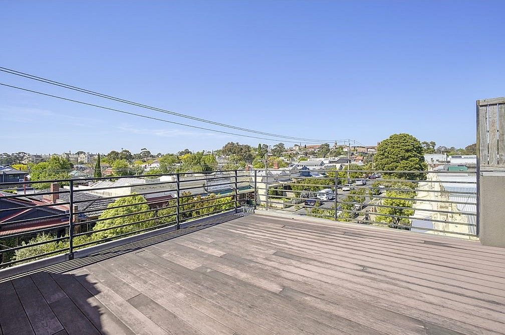 Contemporary 4 Bedroom Townhouse